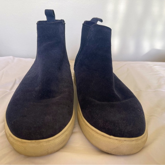 Size 10, Gordon Rush Blue suede mid ankle Chelsea sneaker style boot - Picture 1 of 4